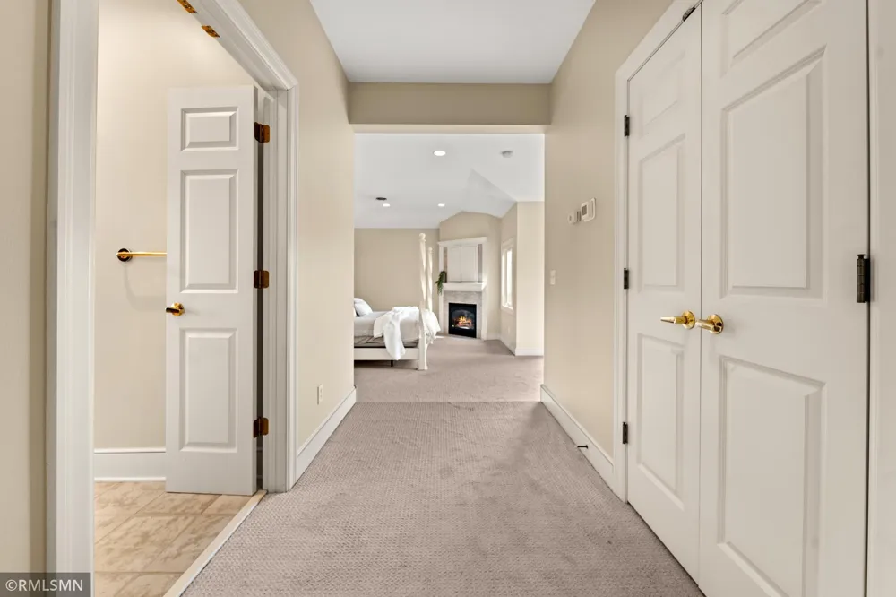 6102 Creek Ridge Court Minnetonka, MN 55345