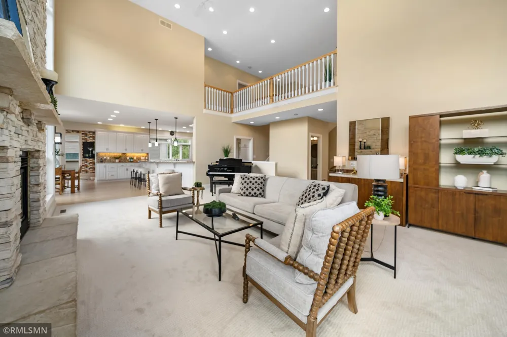 6102 Creek Ridge Court Minnetonka, MN 55345