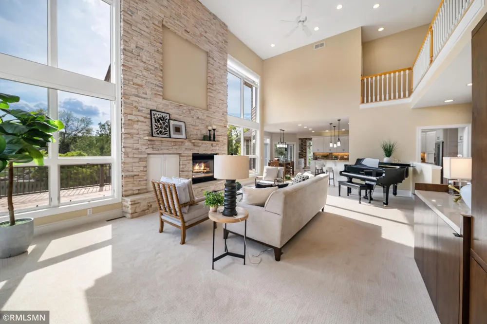 6102 Creek Ridge Court Minnetonka, MN 55345