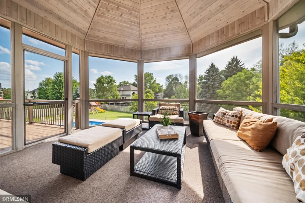 6102 Creek Ridge Court Minnetonka, MN 55345