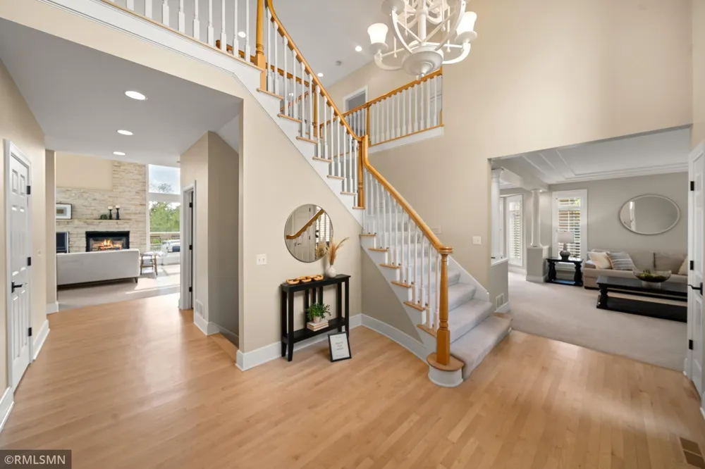 6102 Creek Ridge Court Minnetonka, MN 55345