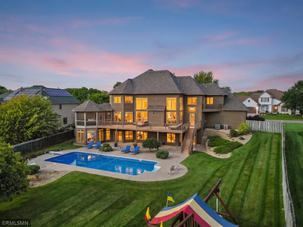 6102 Creek Ridge Court Minnetonka, MN 55345