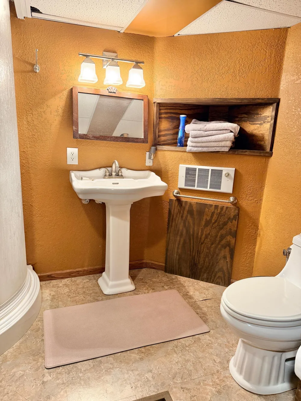 608 Barker Street Hartland, MN 56042
