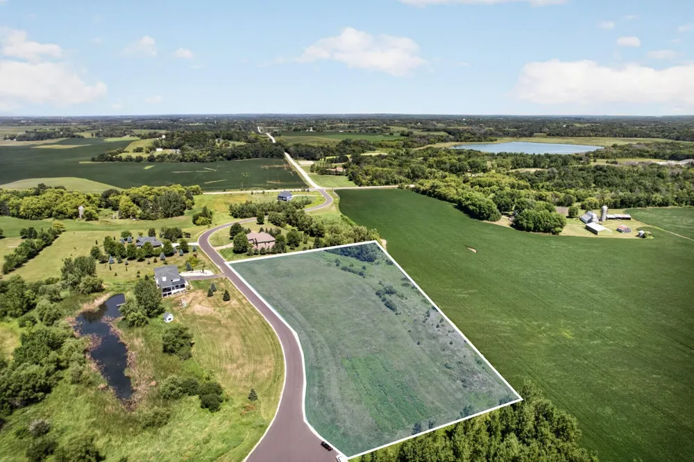 25XXX Newport Avenue New Prague, MN 56071
