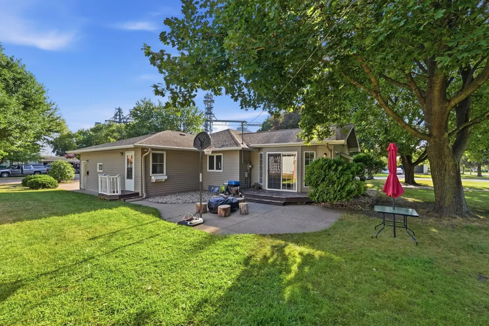 243 E Dahlstrom Avenue Appleton, MN 56208