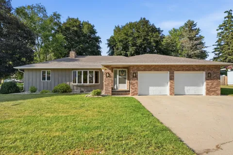 243 E Dahlstrom Avenue