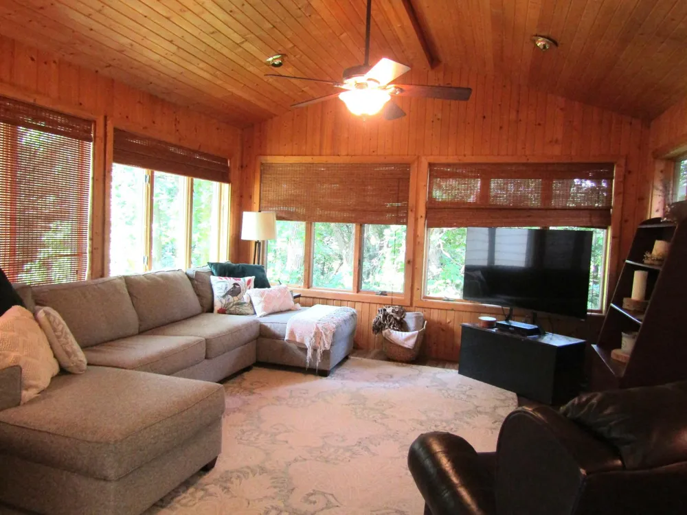 1409 Oak Drive Montevideo, MN 56265