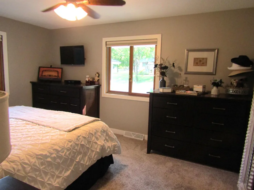 1409 Oak Drive Montevideo, MN 56265