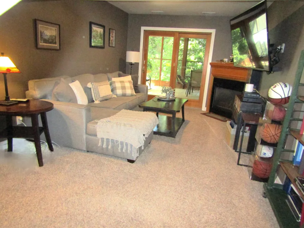 1409 Oak Drive Montevideo, MN 56265