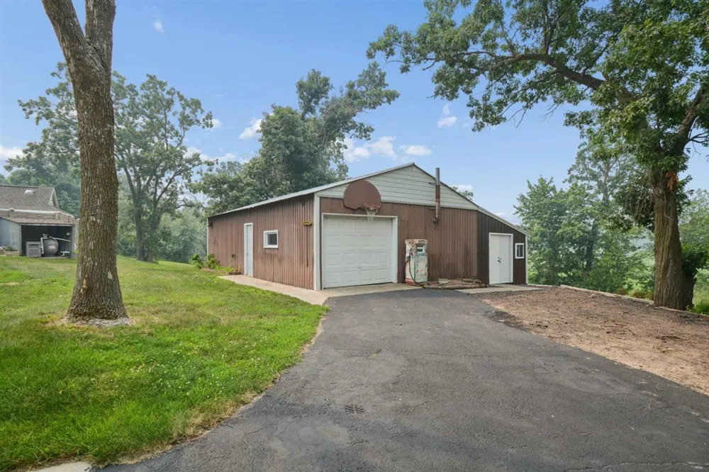 1200 301st Avenue NW Isanti, MN 55040