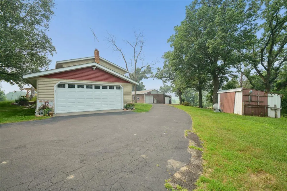 1200 301st Avenue NW Isanti, MN 55040