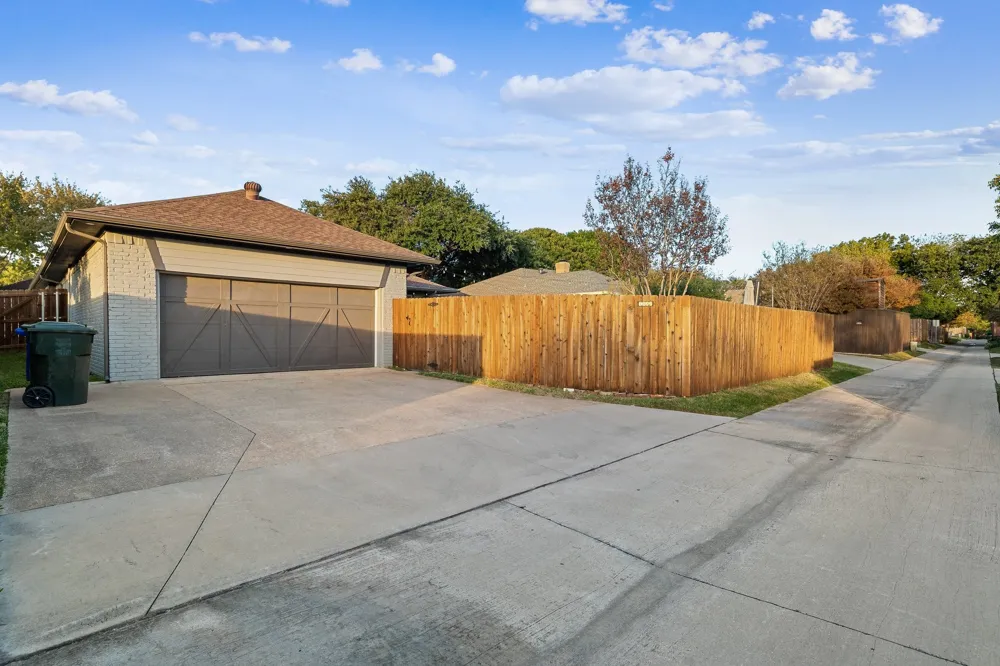 1922 Camden Way Carrollton, TX 75007