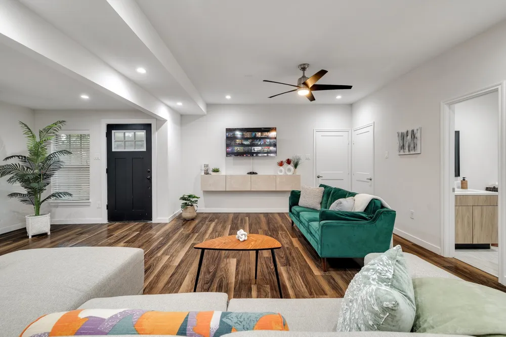 1922 Camden Way Carrollton, TX 75007