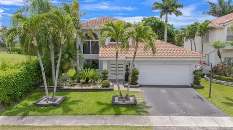 52 Gables Boulevard