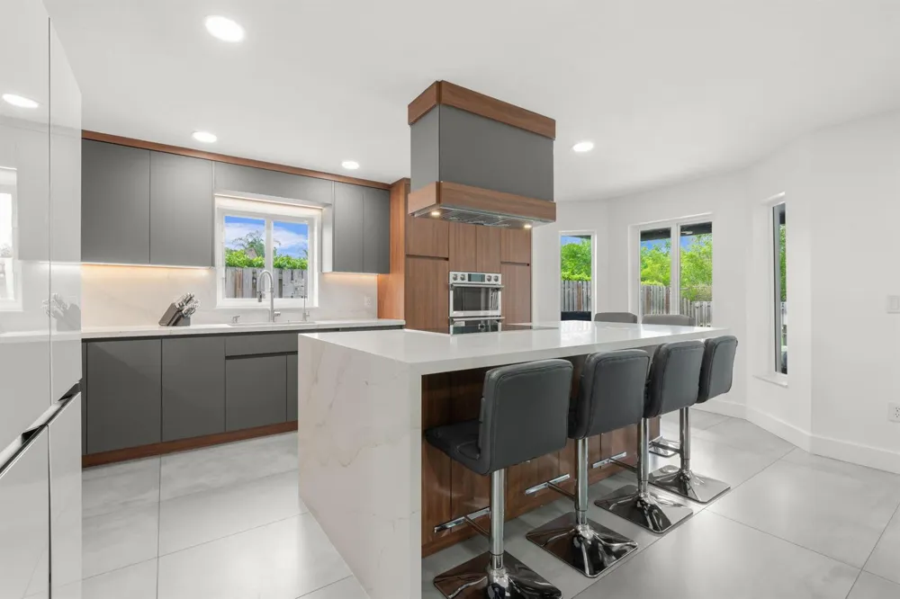 52 Gables Boulevard Weston, FL 33326