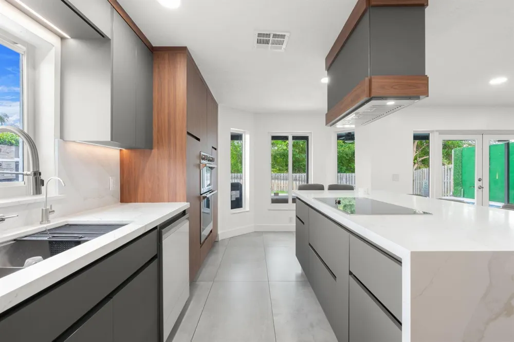 52 Gables Boulevard Weston, FL 33326