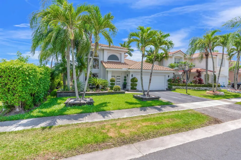 52 Gables Boulevard Weston, FL 33326