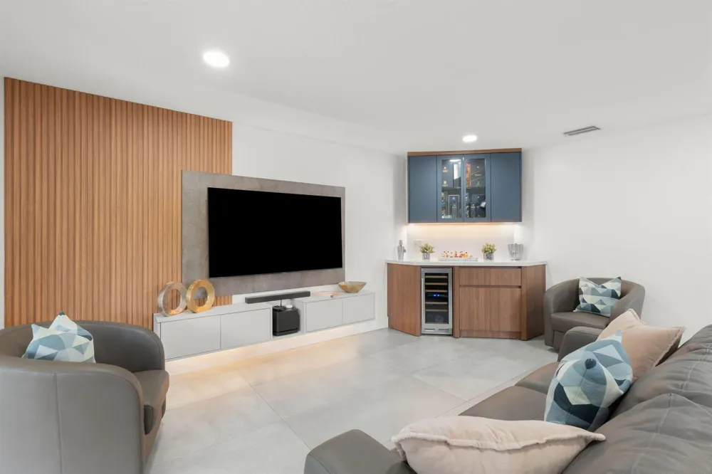 52 Gables Boulevard Weston, FL 33326