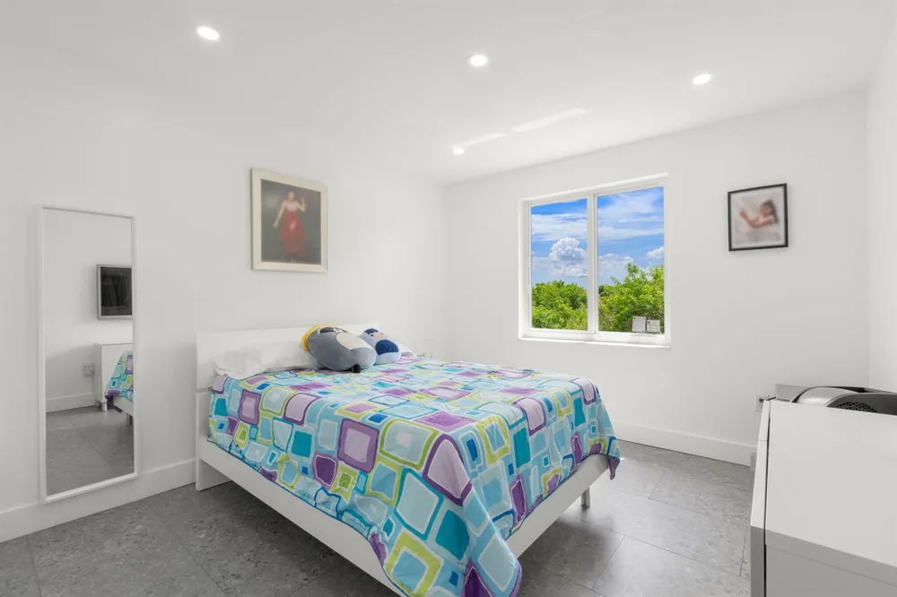 52 Gables Boulevard Weston, FL 33326