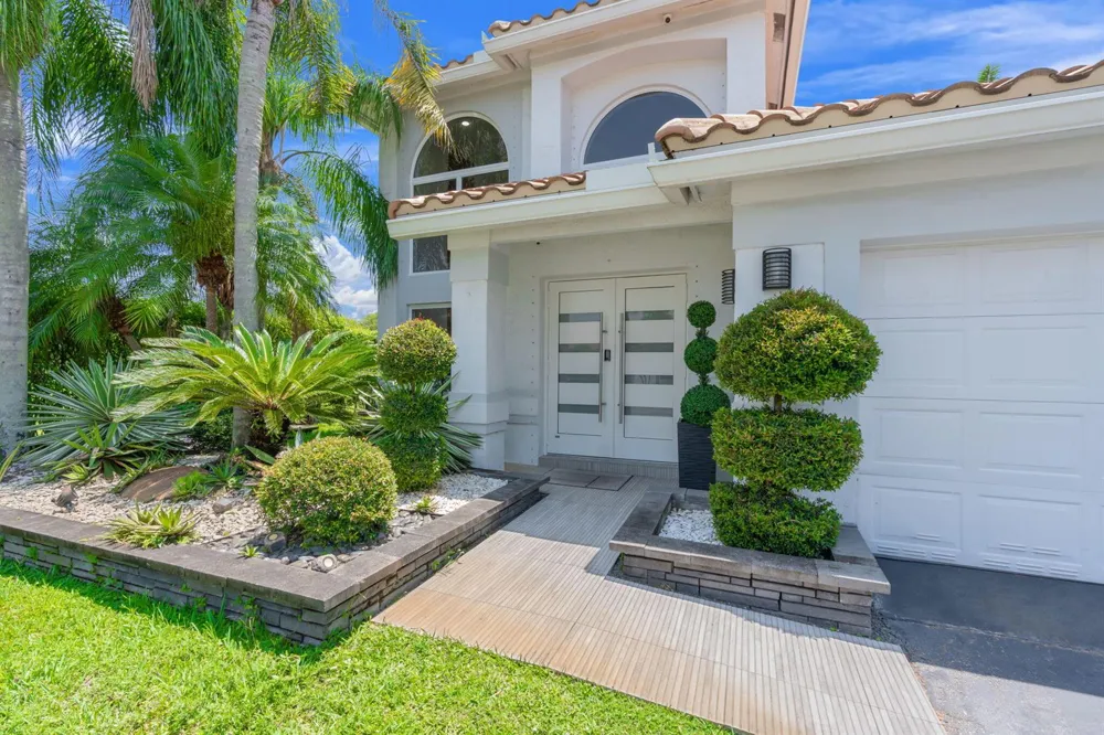 52 Gables Boulevard Weston, FL 33326