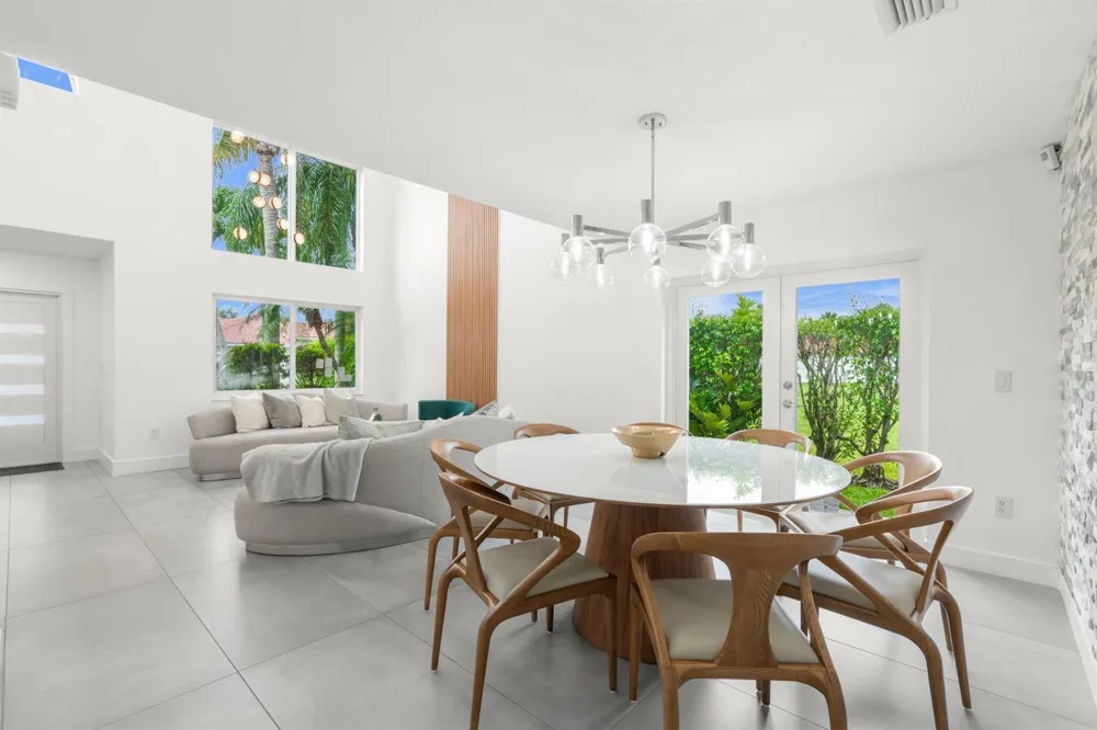 52 Gables Boulevard Weston, FL 33326