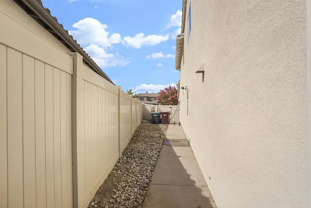 38292 Taylor Ln Murrieta, CA 92563