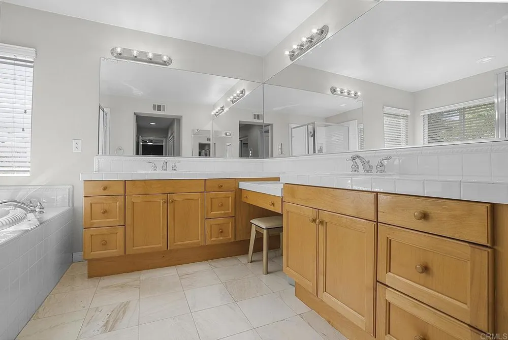 38292 Taylor Ln Murrieta, CA 92563