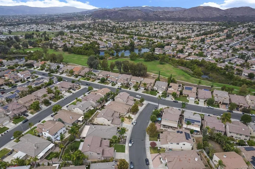 38292 Taylor Ln Murrieta, CA 92563