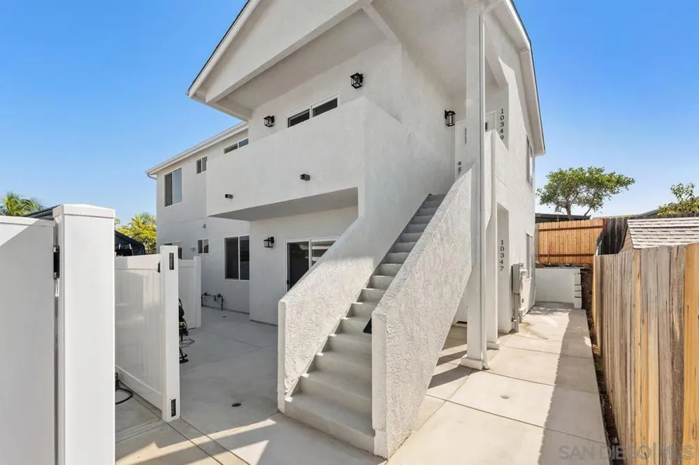 10349 Lipscomb Dr San Diego, CA 92126