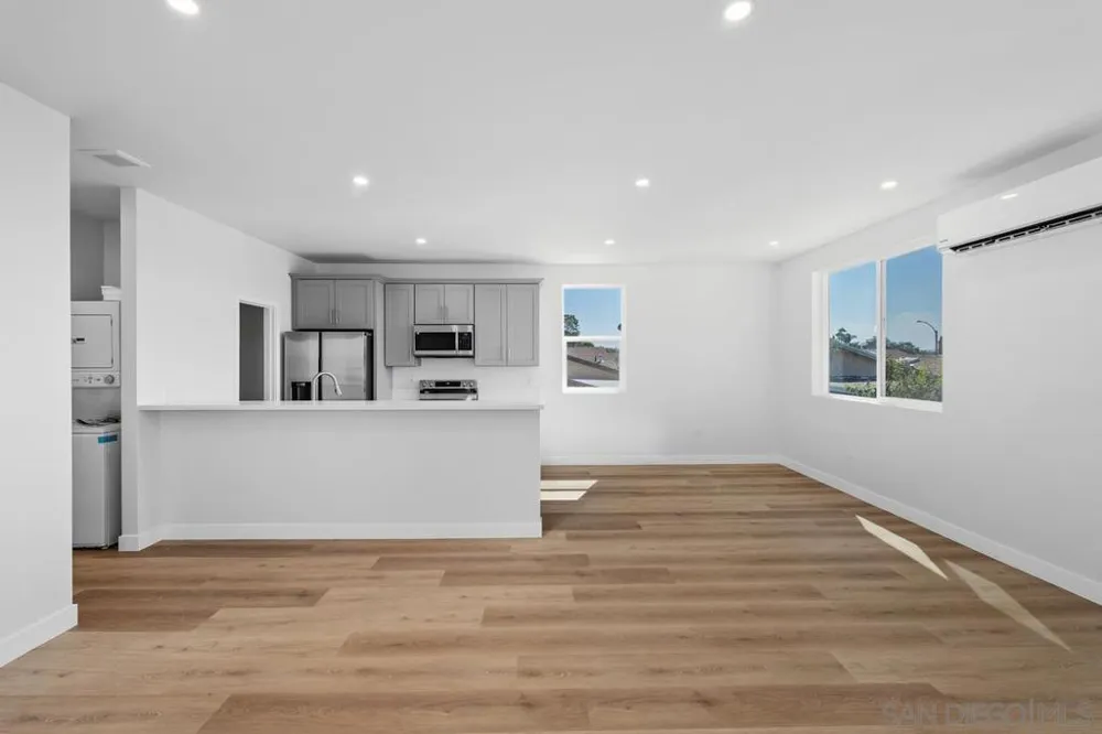 10349 Lipscomb Dr San Diego, CA 92126