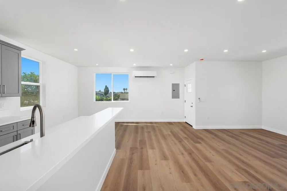 10349 Lipscomb Dr San Diego, CA 92126