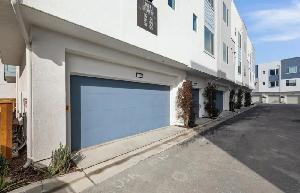 1325 Lilac Way Milpitas, CA 95035