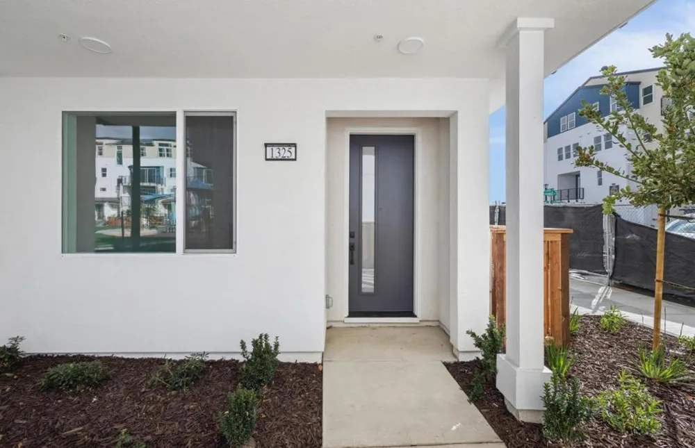 1325 Lilac Way Milpitas, CA 95035