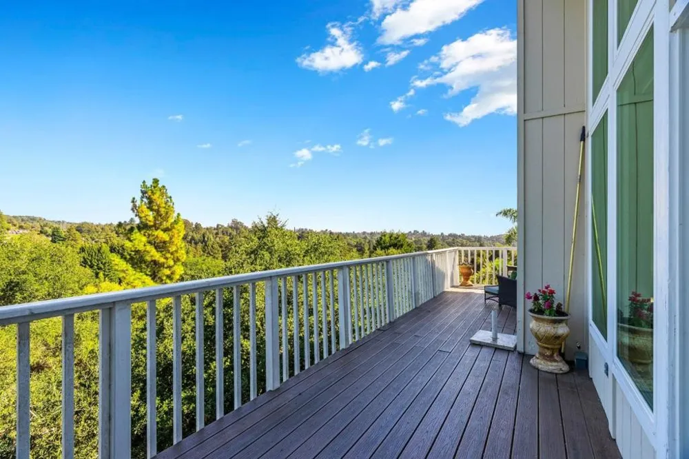 Address Not Shown Aptos, CA 95003