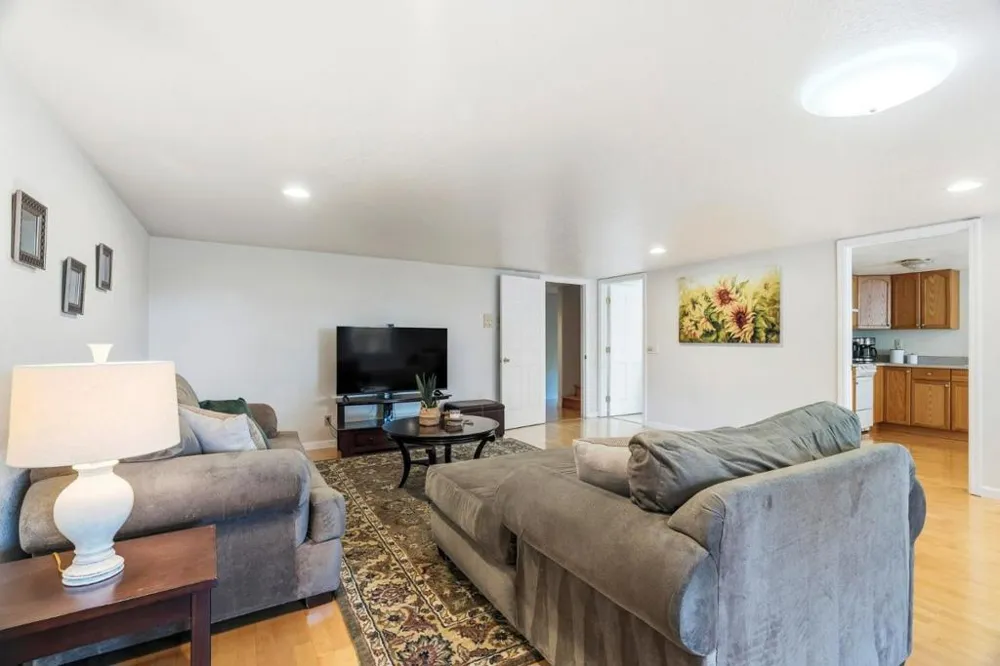 Address Not Shown Aptos, CA 95003