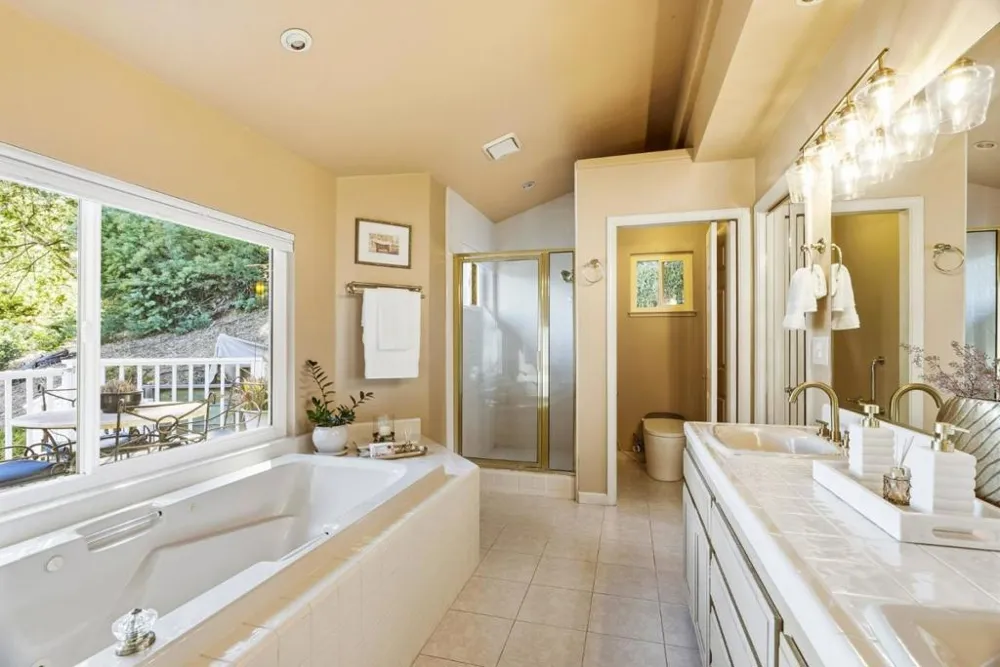 Address Not Shown Aptos, CA 95003