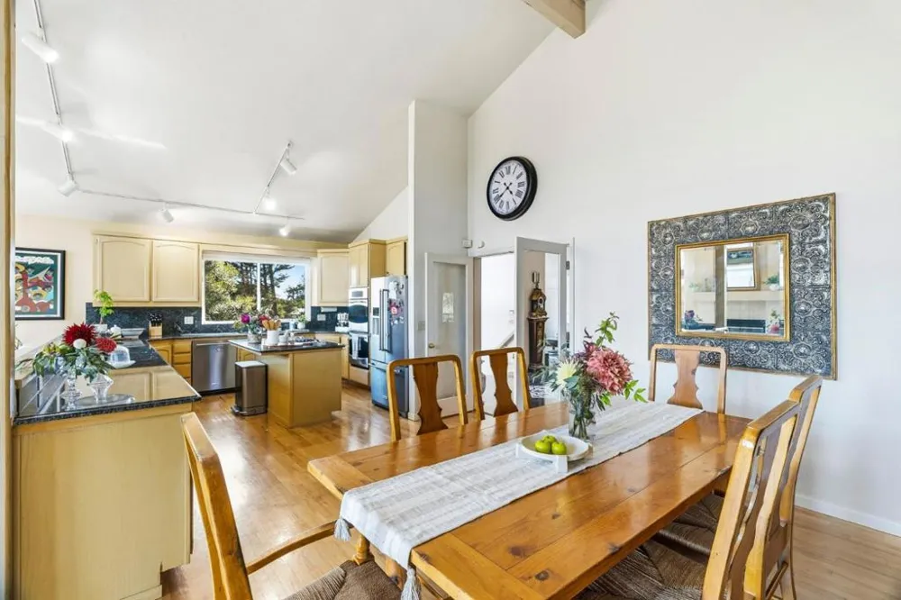 Address Not Shown Aptos, CA 95003