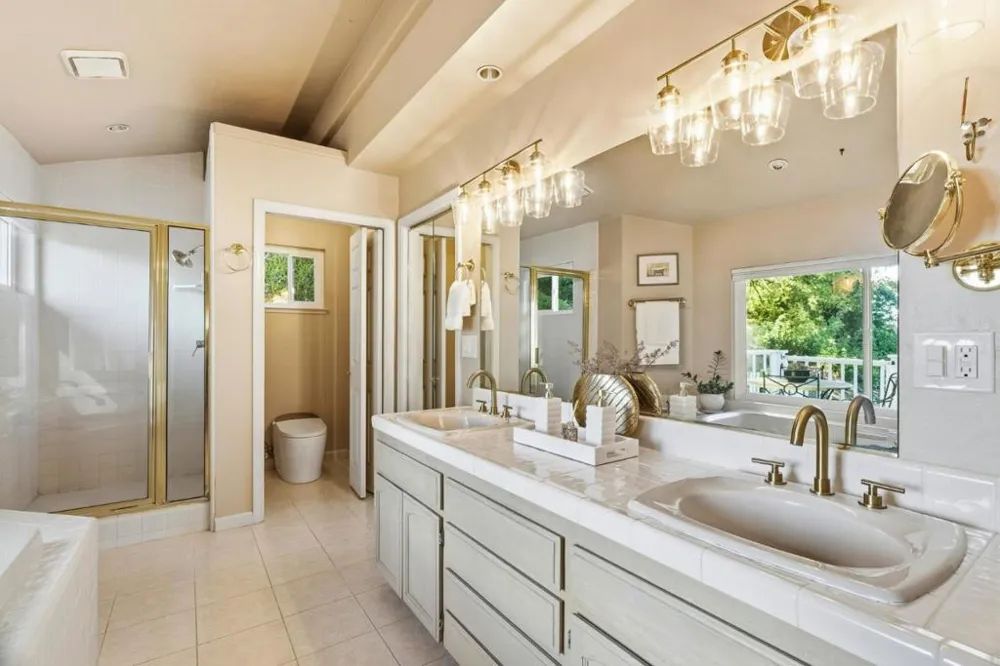 Address Not Shown Aptos, CA 95003