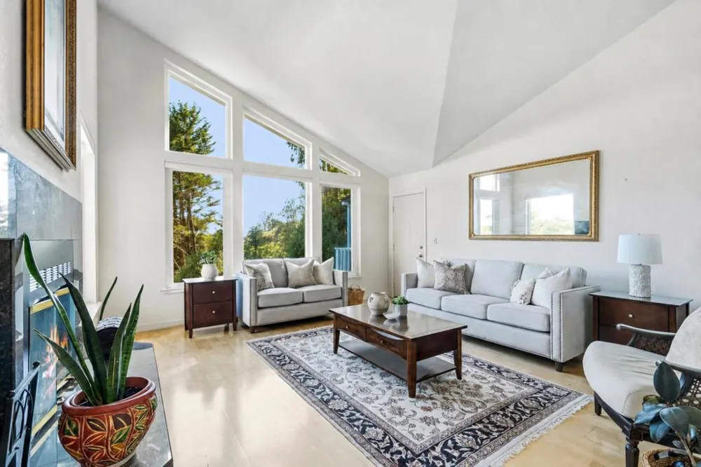Address Not Shown Aptos, CA 95003