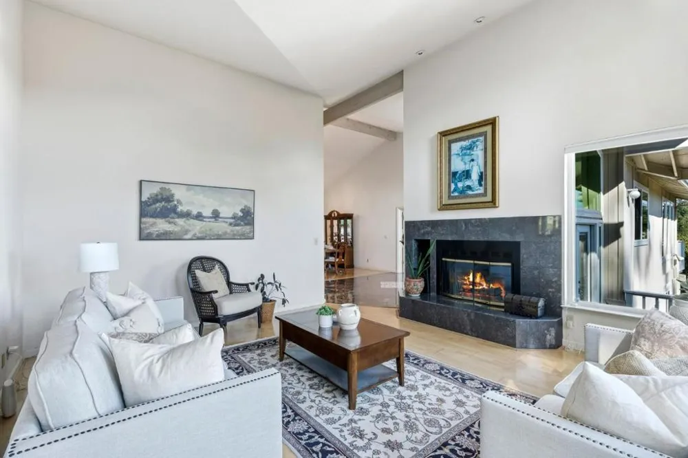 Address Not Shown Aptos, CA 95003