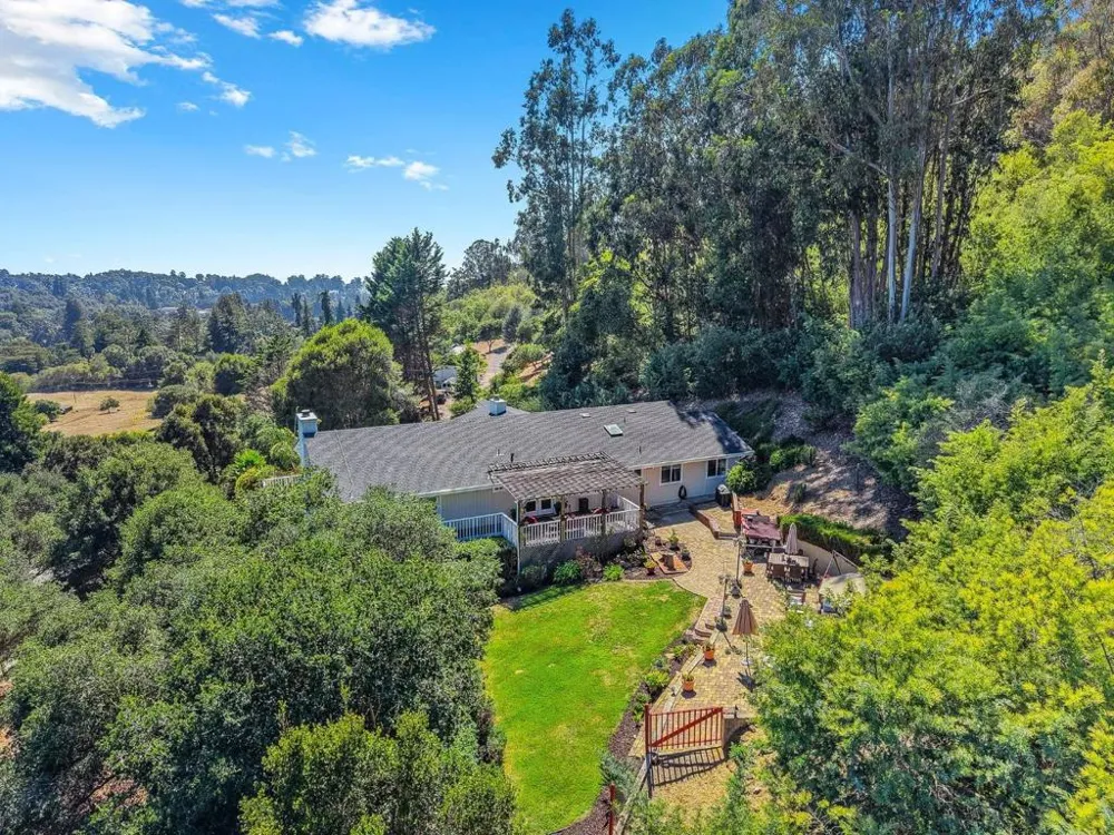 200 Marthas Way Aptos, CA 95003