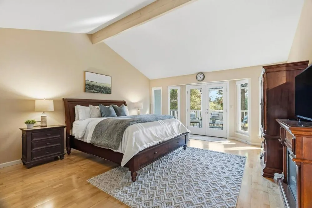 200 Marthas Way Aptos, CA 95003
