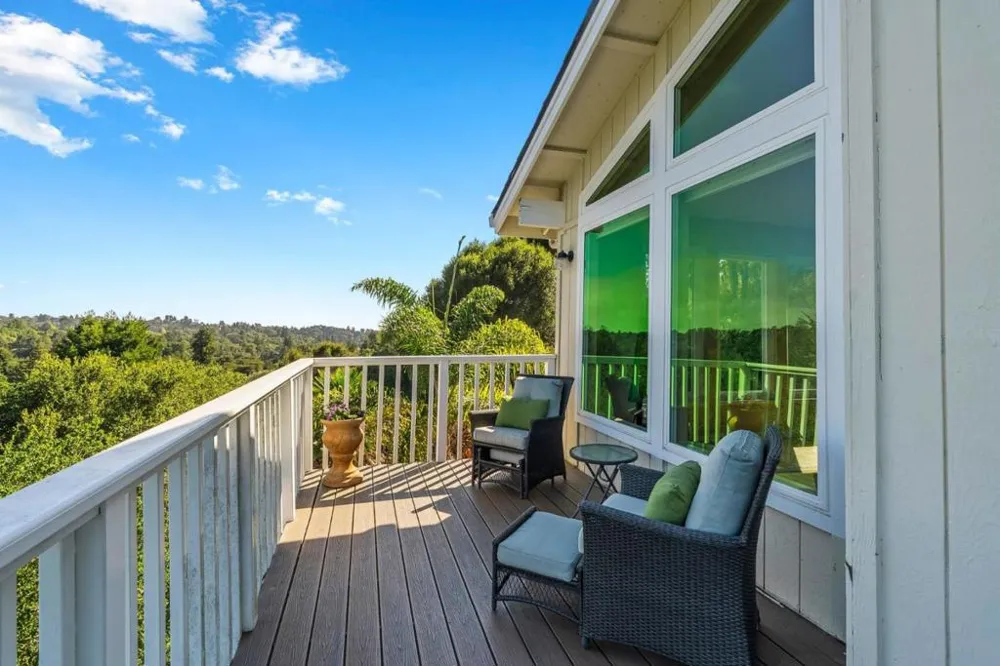 200 Marthas Way Aptos, CA 95003