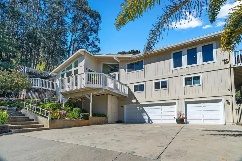 200 Marthas Way Aptos, CA 95003