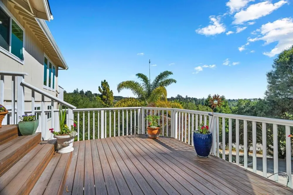 200 Marthas Way Aptos, CA 95003