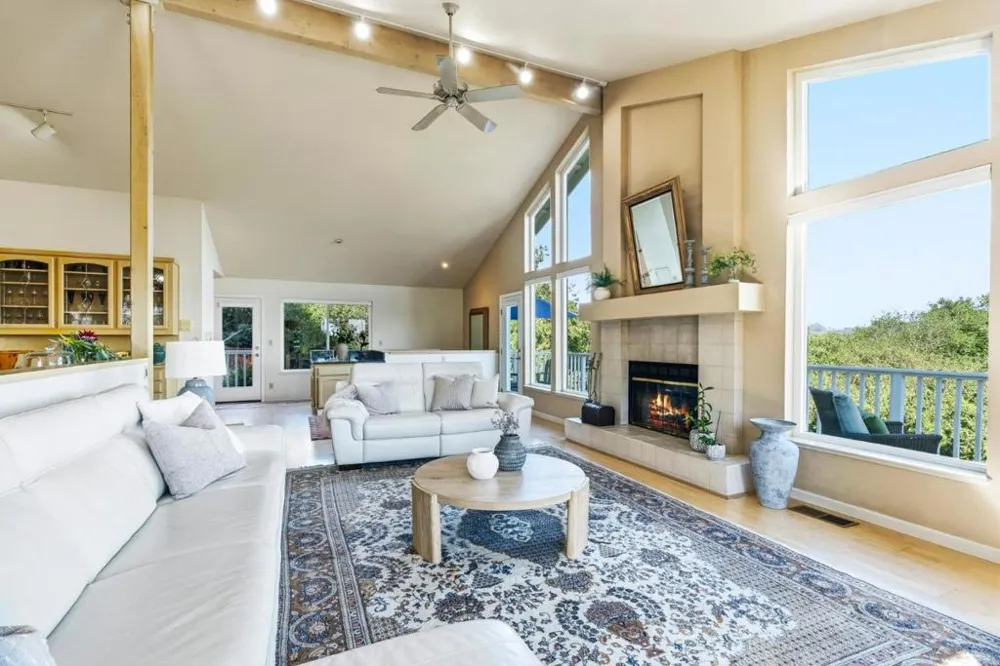 200 Marthas Way Aptos, CA 95003