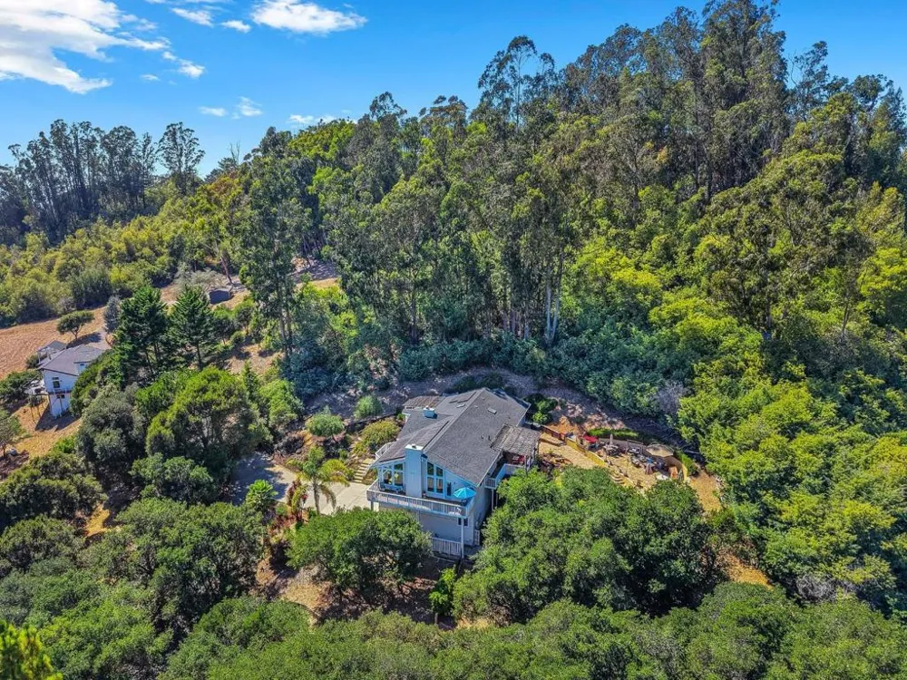 200 Marthas Way Aptos, CA 95003