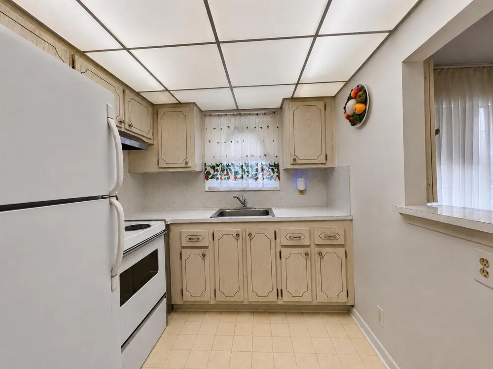 229 Dorchester J West Palm Beach, FL 33417