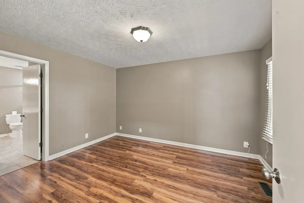 5936 Colchester Dr Hermitage, TN 37076