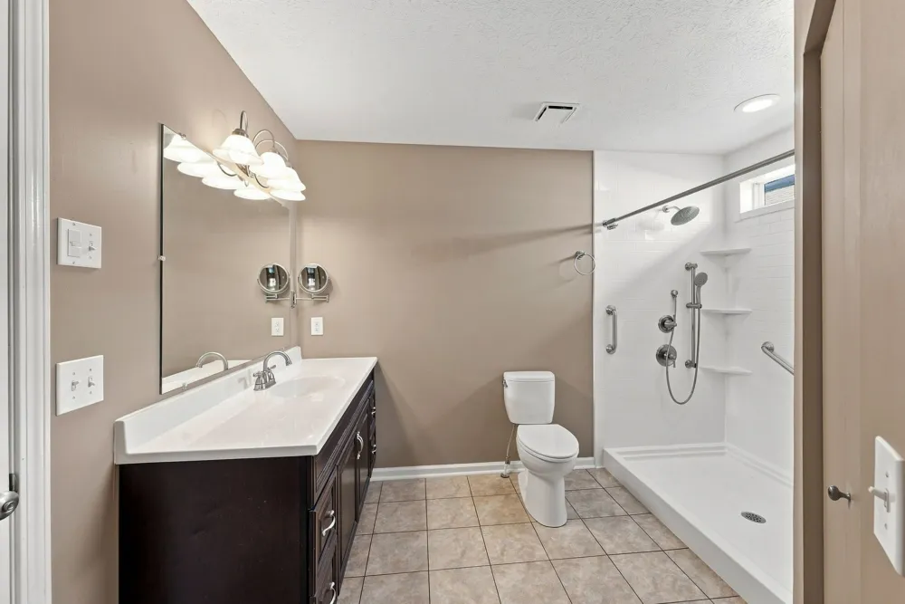 5936 Colchester Dr Hermitage, TN 37076